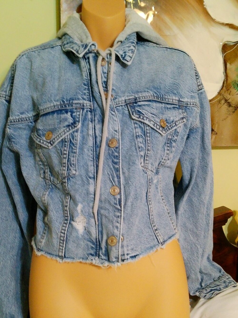 AMERICAN EAGLE DENIM HOODIE JACKET SIZE MED GOOD CONDITION